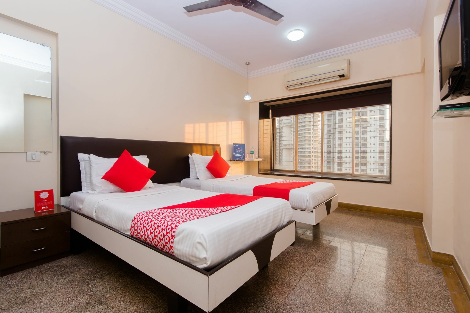 Oyo Apartments Powai Lake View Mumbai Exterior photo
